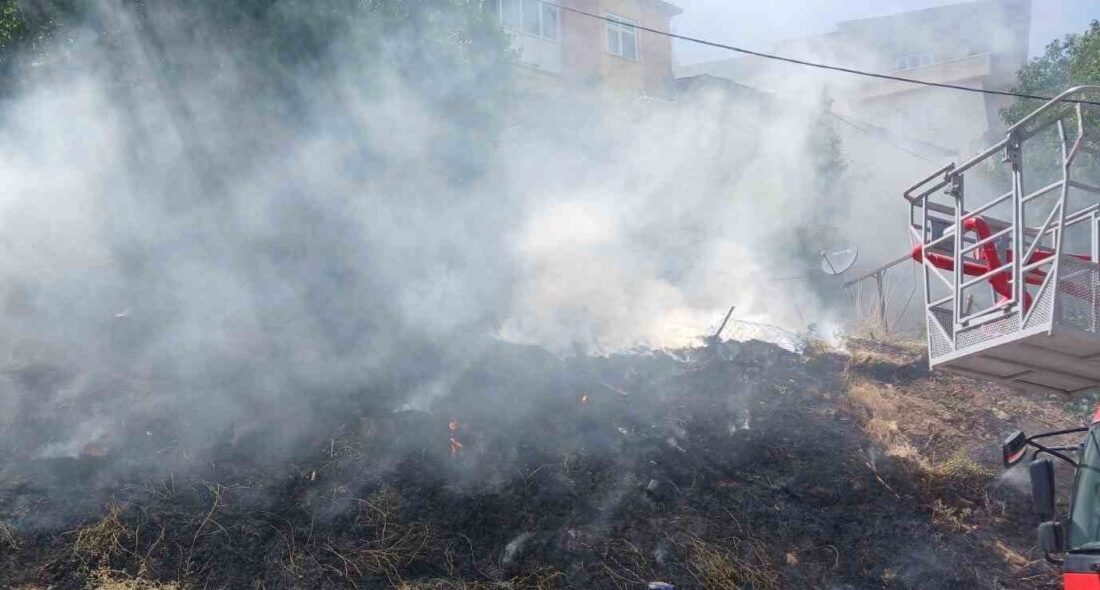 Hakkari Belediyesi İtfaiye Müdürlüğü ekipleri, temmuz ayı içerisinde çıkan yaklaşık