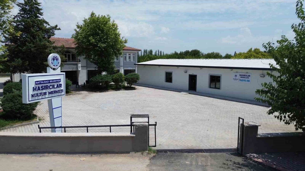 Malatya’nın Battalgazi ilçesine bağlı Hasırcılar Mahallesi’nde yapımı tamamlanan taziye evi