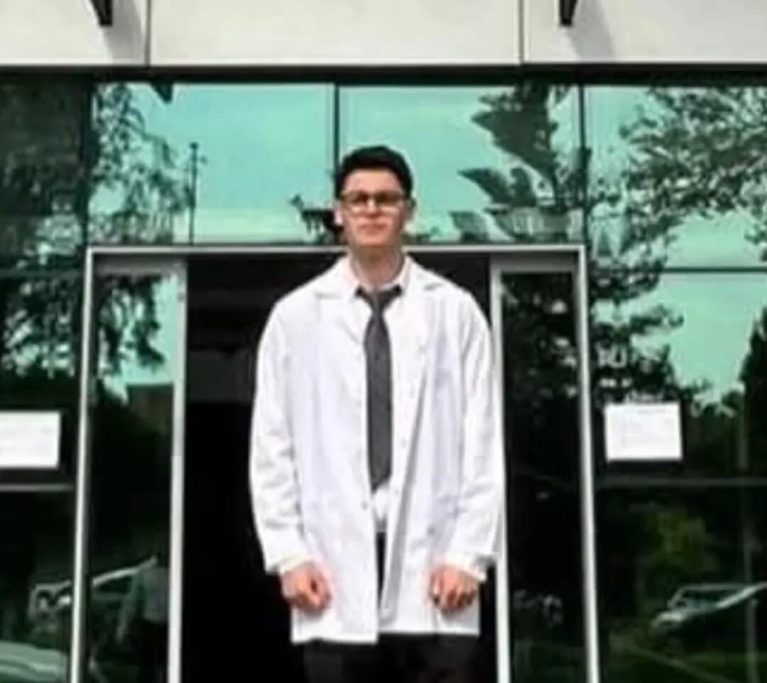 Hatay’da hastanede çalıştığı sırada aniden kalp krizi geçirerek vefat 24