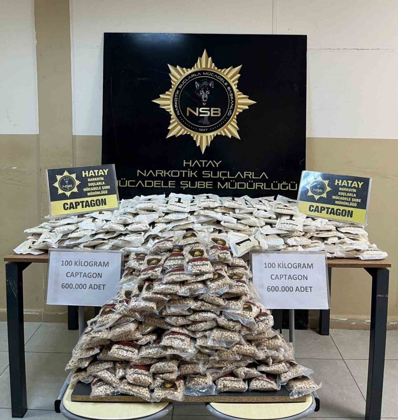 Hatay’ın Altınözü ilçesinde yapılan uyuşturucu operasyonunda 600 bin adet Captagon