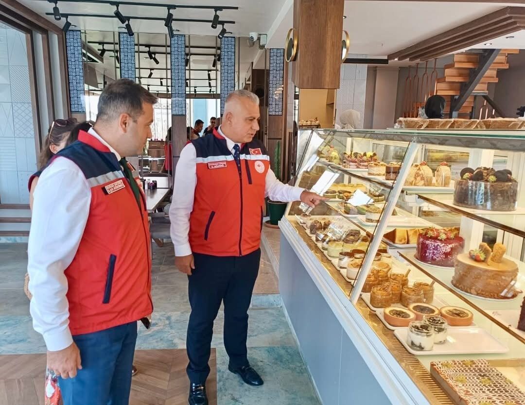 Hatay’da İl Tarım ve Orman Müdürlüğü ekipleri, halk sağlığını korumak
