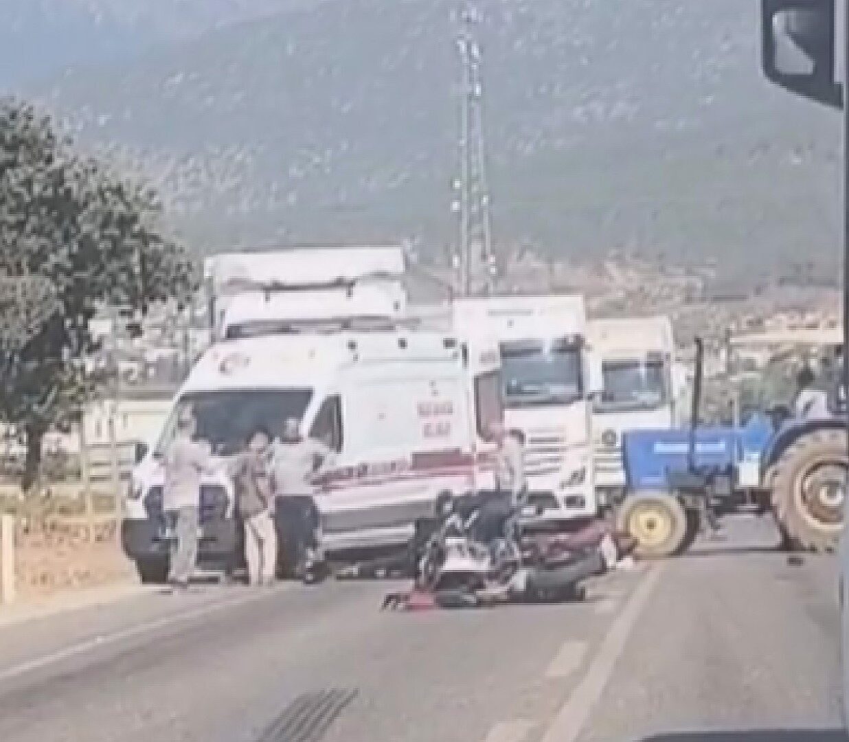 Hatay’ın Hassa ilçesinde motosikletlerin karıştığı kazada 2 kişi ölürken, 1