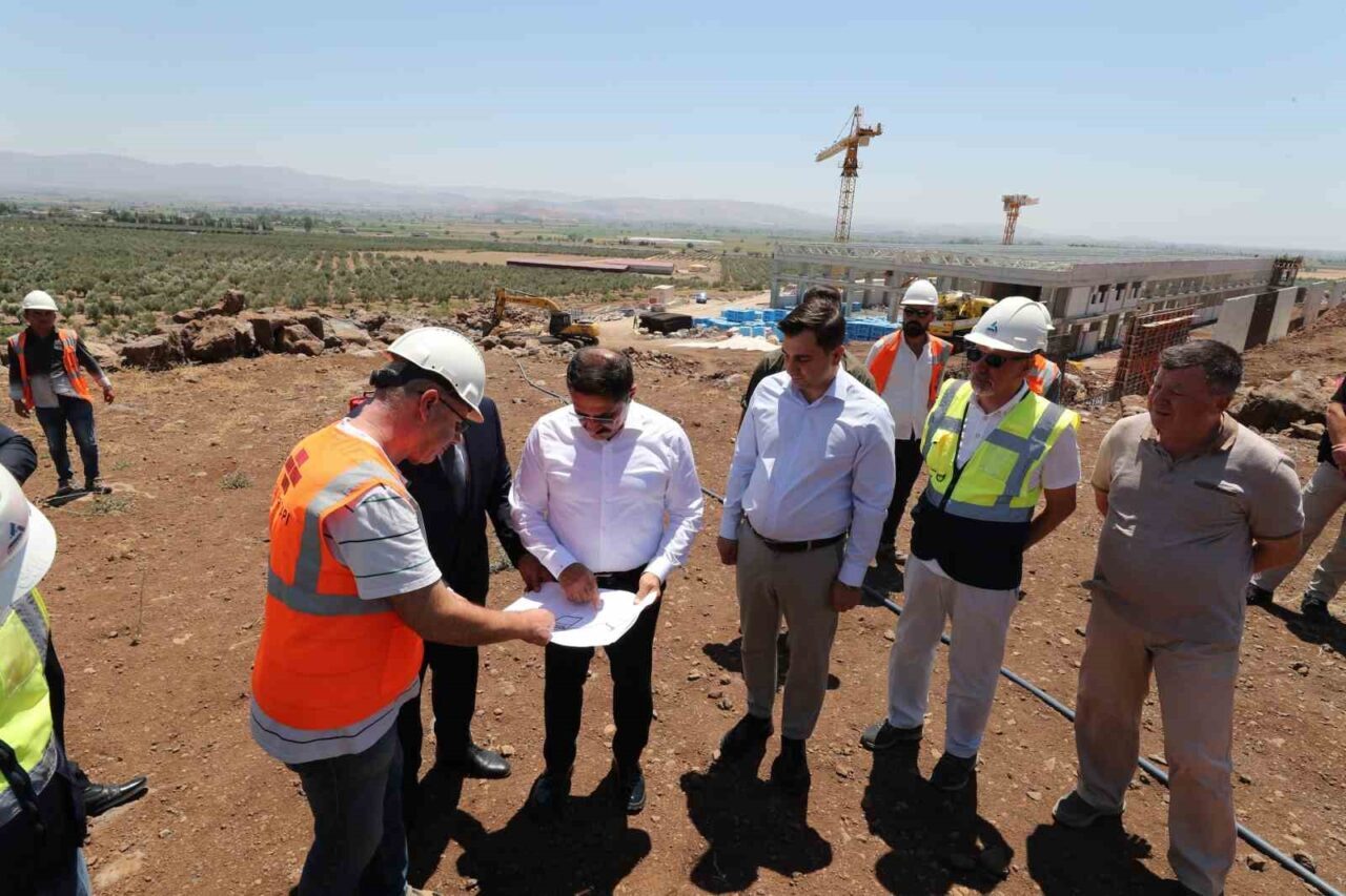 Hatay’da yerli üretim vizyonuyla ileri teknolojide üretimi sağlayacak olan Roketsan