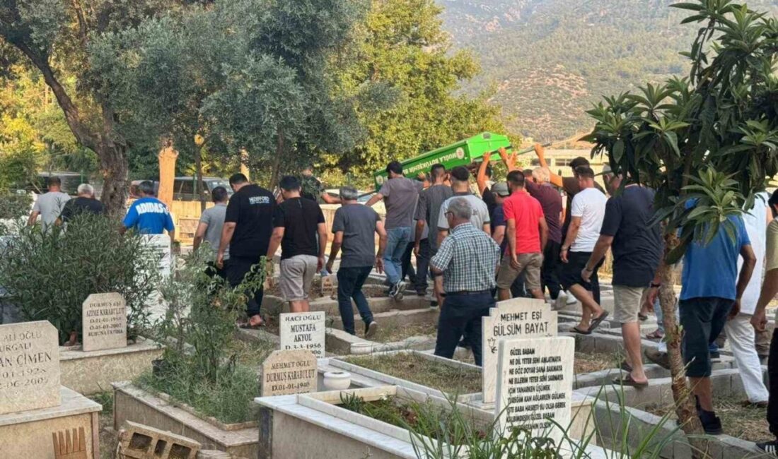 Muğla’nın Fethiye ilçesinde sabahın erken saatlerinde ailesi uyurken villanın havuzuna