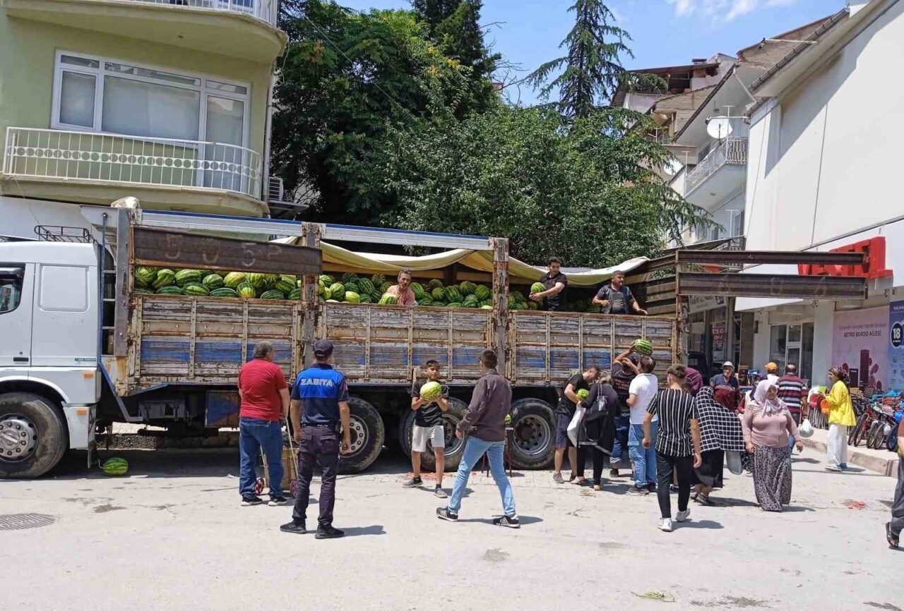 Afyonkarahisar’ın Sandıklı ilçesinde ücreti hayırsever bir vatandaş tarafından karşılanan 20