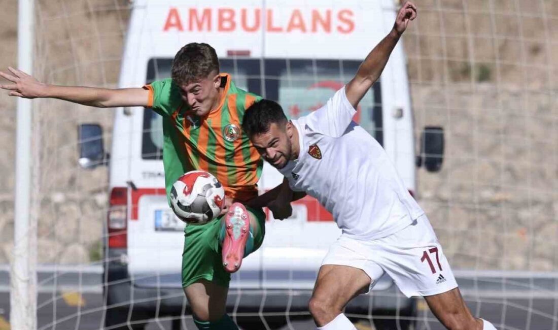 Yeni sezon hazırlıklarını sürdüren Corendon Alanyaspor, hazırlık maçında Atakaş Hatayspor’u