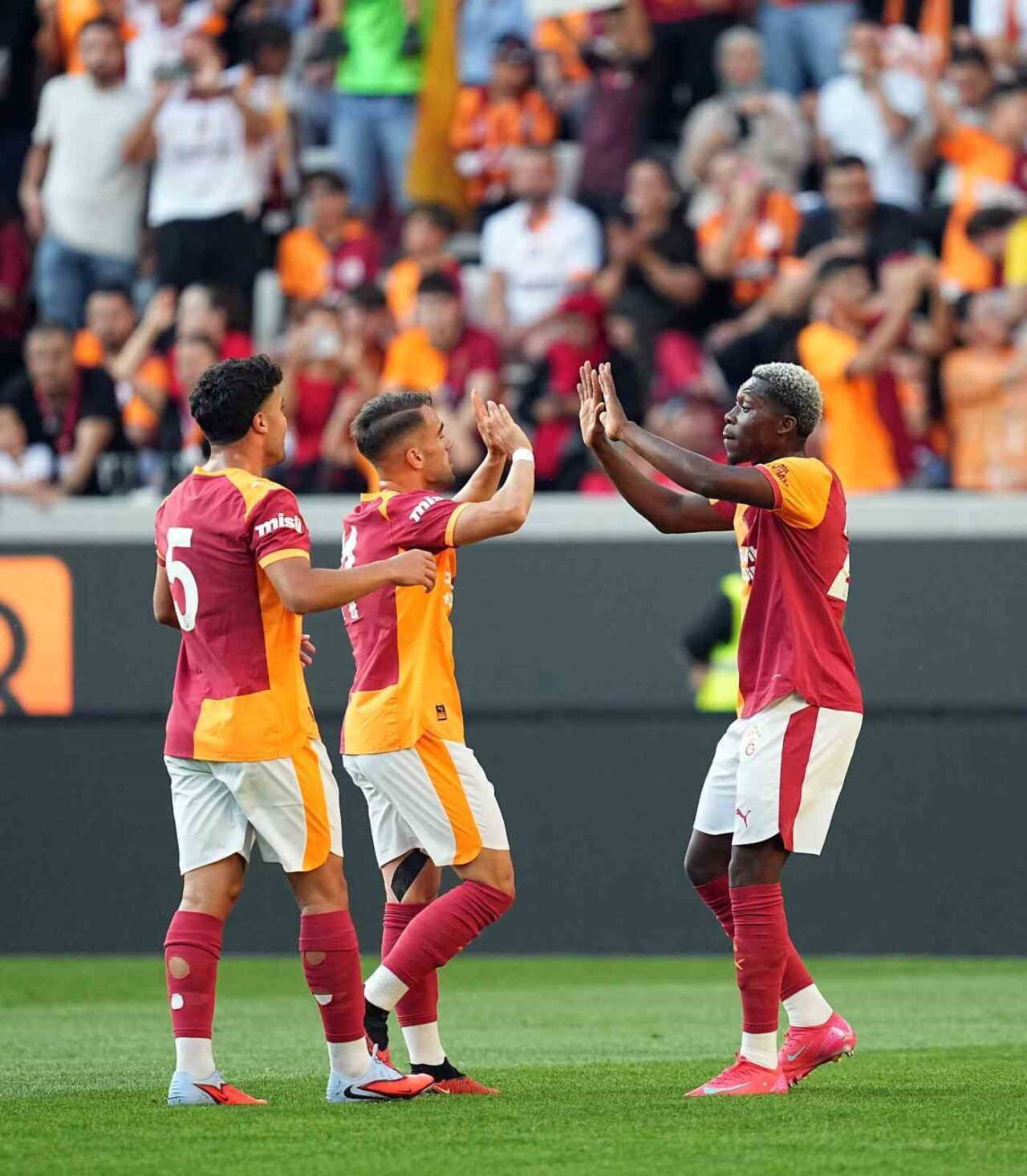 Galatasaray, Avusturya kampındaki ilk hazırlık maçında Admira Wacker’ı 2-1 mağlup