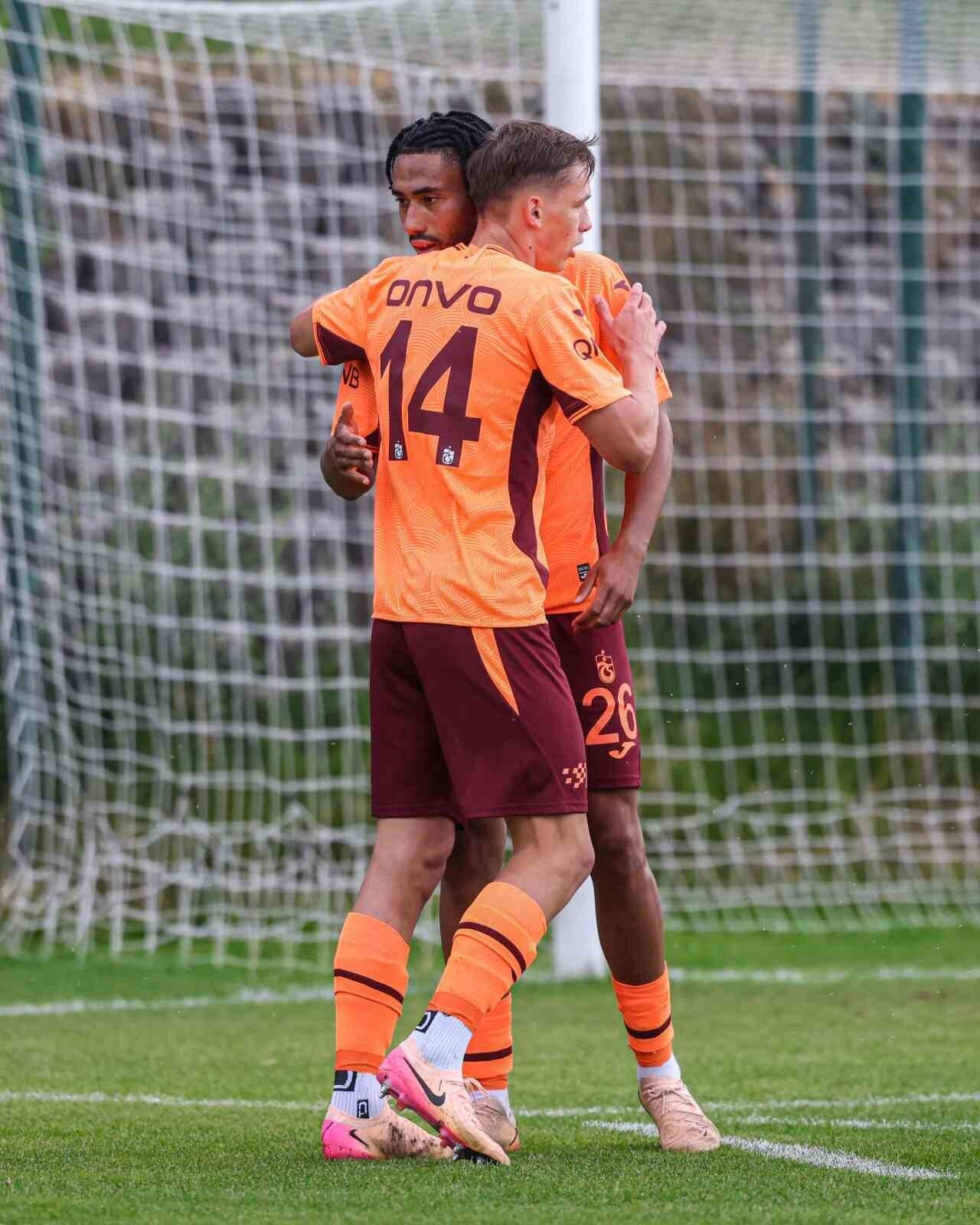 Yeni sezon hazırlıklarını Erzurum’da sürdüren Trabzonspor, üçüncü hazırlık maçında İran