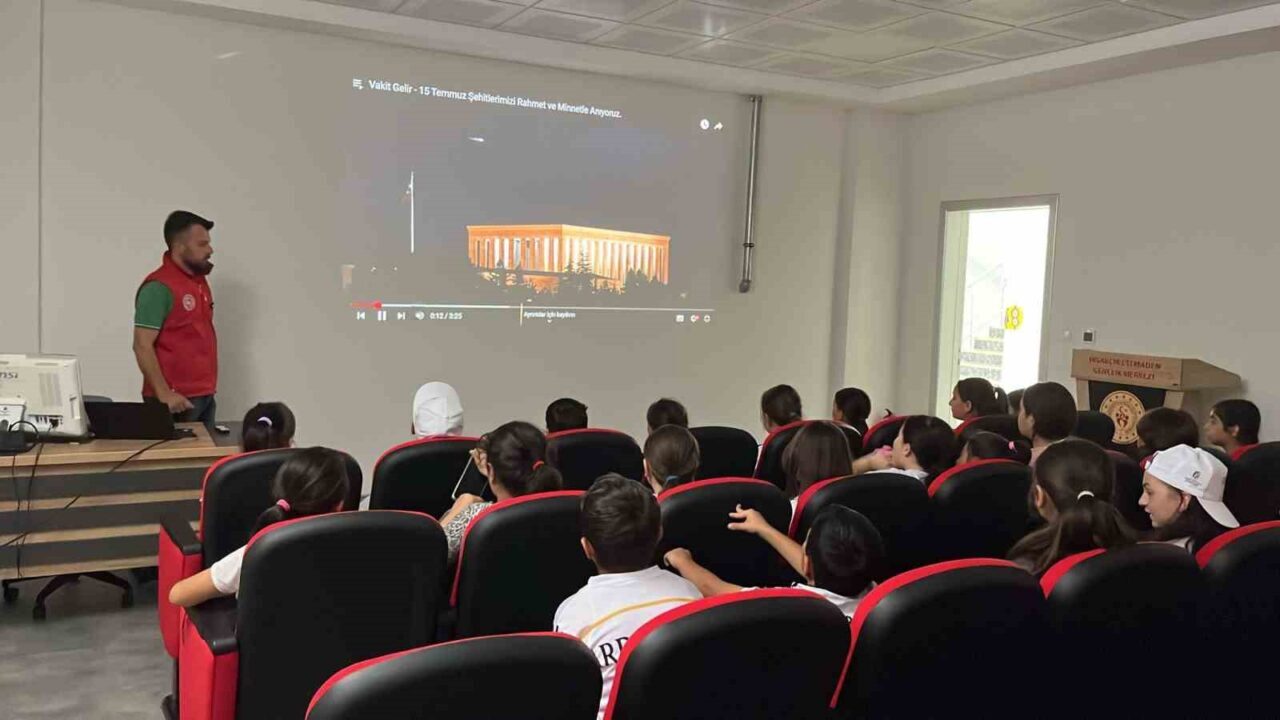 Hisarcık Eti Maden Gençlik Merkezinde 15 Temmuz Demokrasi ve Milli