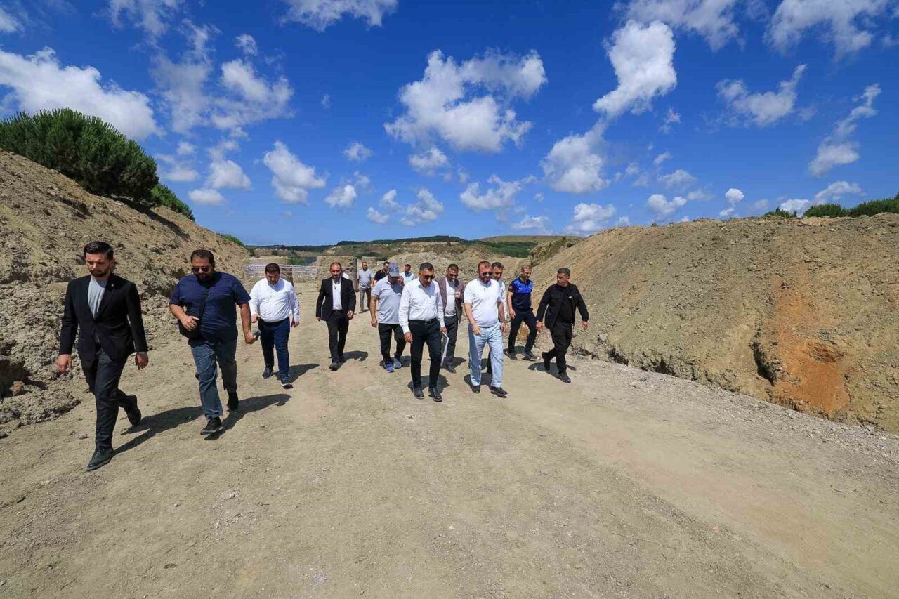 İstanbul Büyükşehir Belediye Meclisi’nde Cumhuriyet Halk Partisi (CHP) üyelerinin oylarıyla