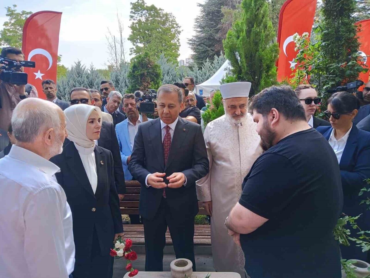 İçişleri Bakanı Ali Yerlikaya ile Aile ve Sosyal Hizmetler Bakanı