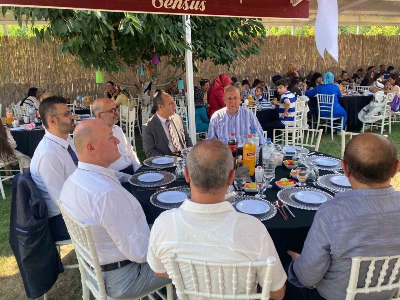 Kütahya Vakıflar Bölge Müdürlüğü tarafından Afyonkarahisar’da ihtiyaç sahibi çocuklara yönelik