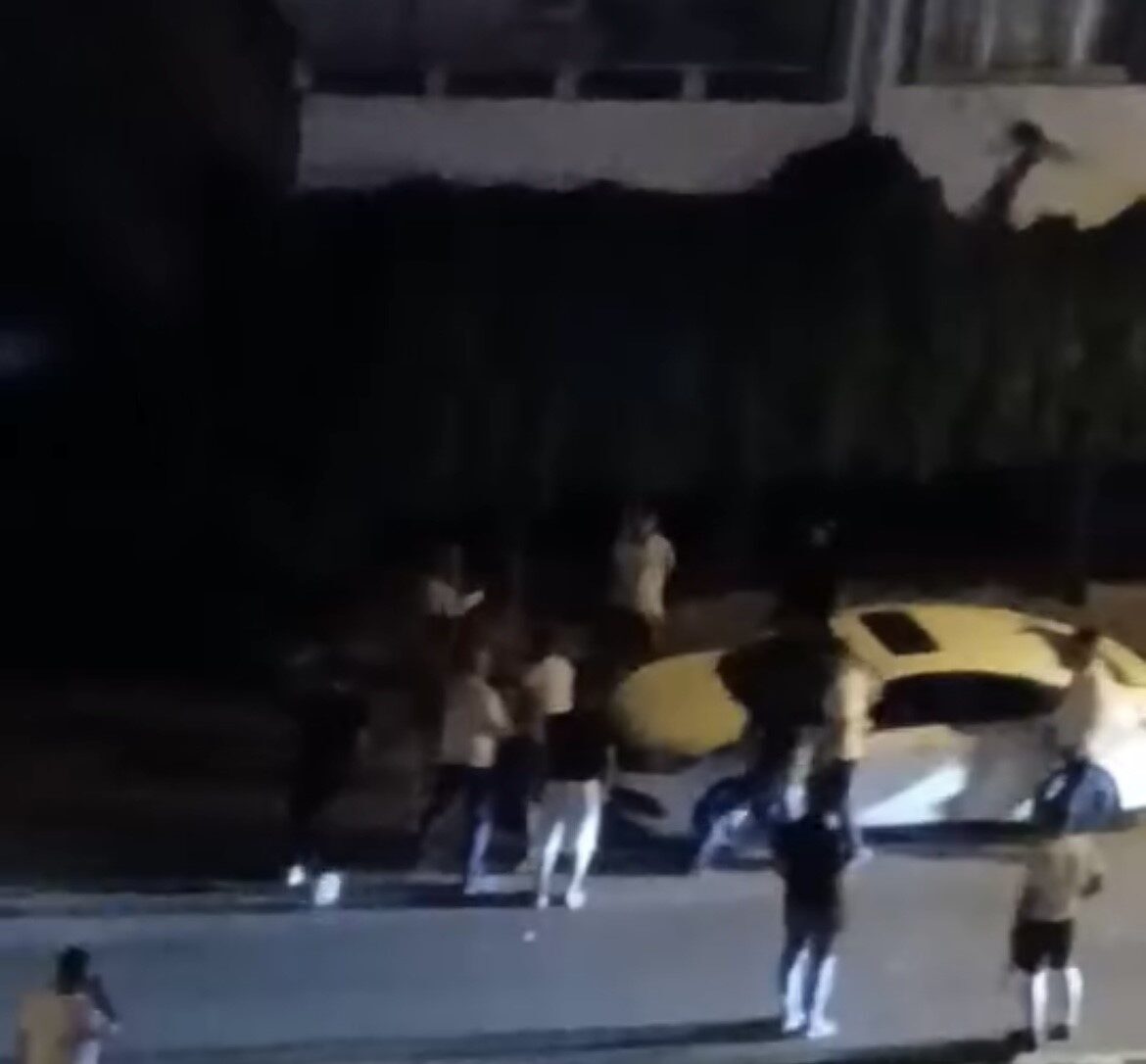 Bursa’nın Osmangazi ilçesinde iki grup arasında çıkan kavgada 3 kişi