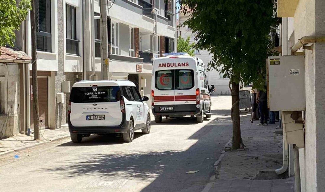 Eskişehir’de bir binanın ikinci katından düşen 1 buçuk yaşındaki çocuk