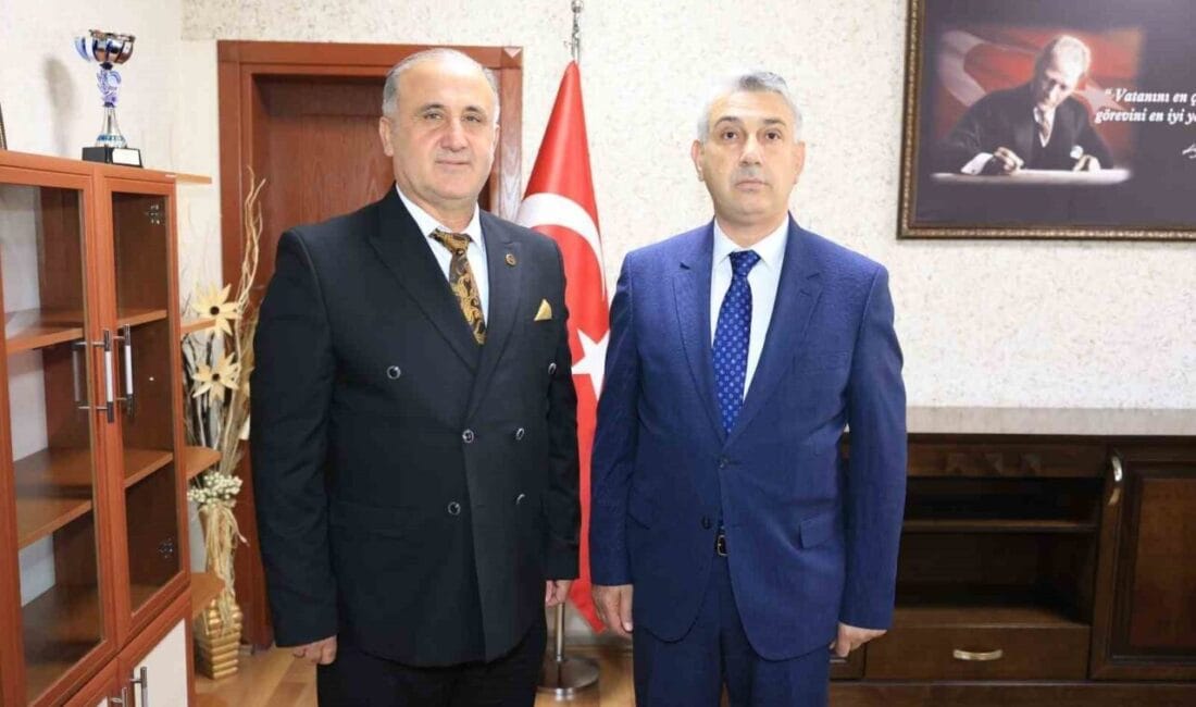 Aydın’a atanan İncirliova Kaymakamı İlhan Abay, göreve başladı. Resmi Gazete’de