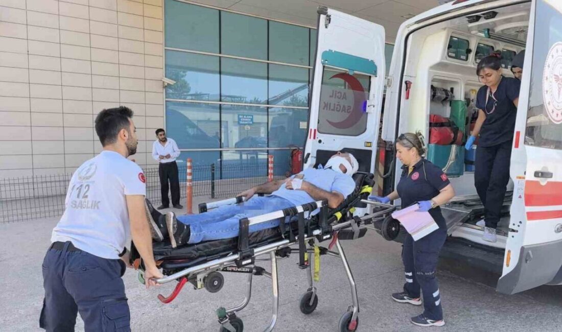 Bursa’nın İnegöl ilçesinde meydana gelen kazada kontrolden çıkan minibüs bariyerlere