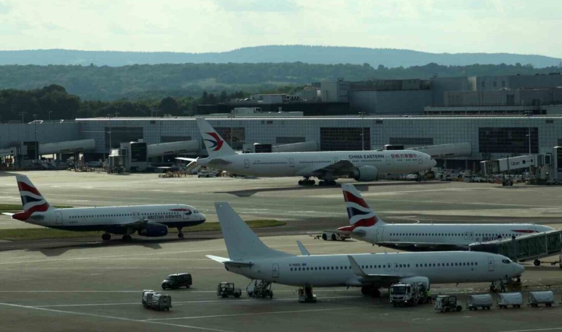 İngiltere’de hava trafik kontrol sisteminde yaşanan bir teknik arıza, İngiltere