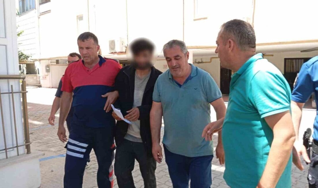 Türkiye’nin çeşitli şehirlerinde bugüne kadar 200’ün üzerinde kez çatıya çıkarak