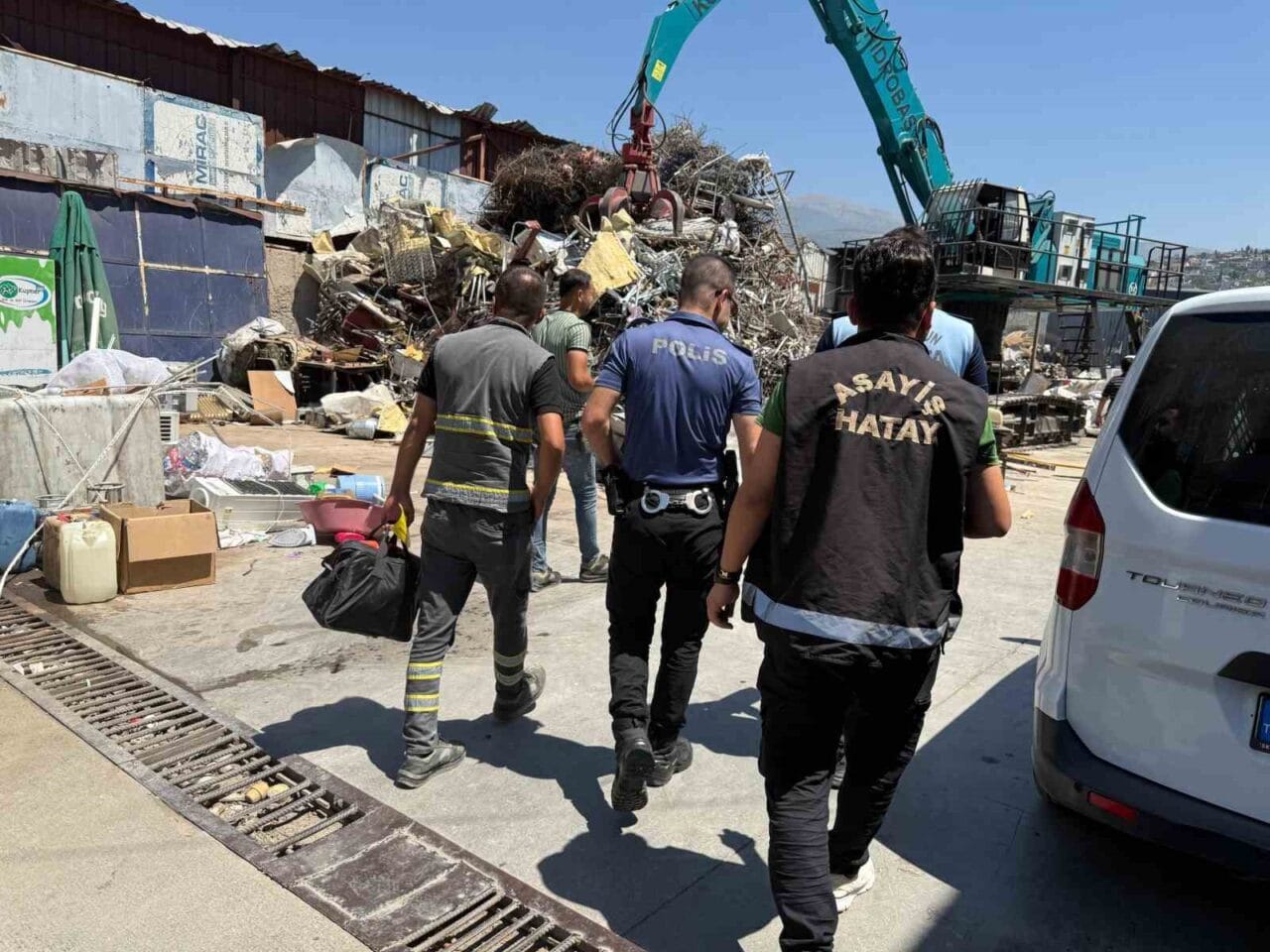 Hatay’ın İskenderun ilçesinde hurdacılara yönelik gerçekleştirilen denetimlerde 11 iş yeri