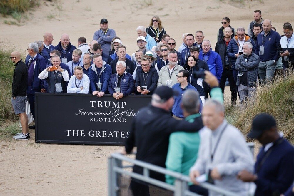 ABD Başkanı Donald Trump, İskoçya’nın Aberdenshire bölgesinde yeni golf tesisinin