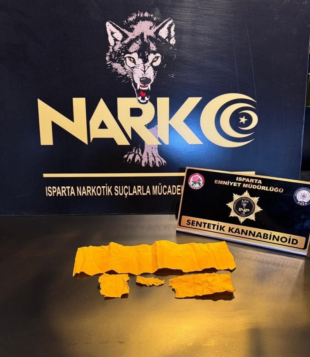 Isparta’da polisin düzenlediği uyuşturucu operasyonunda 2 kişi yakalandı. İl Emniyet