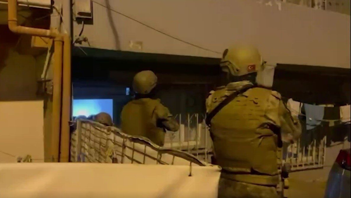 İstanbul’da, Silahlı Terör Örgütü ile bağlantılı, çatışma bölgeleri ile irtibatlı