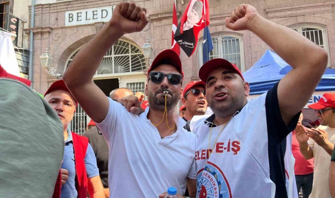 İzmir Büyükşehir Belediyesi’nde işten çıkarılan işçiler, 9’uncu gününde de belediye