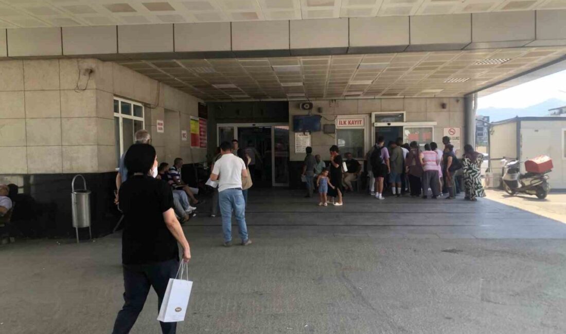 İzmir Kemalpaşa’daki Ege Seramik Fabrikasında gece vardiyasında çalışan çok sayıda