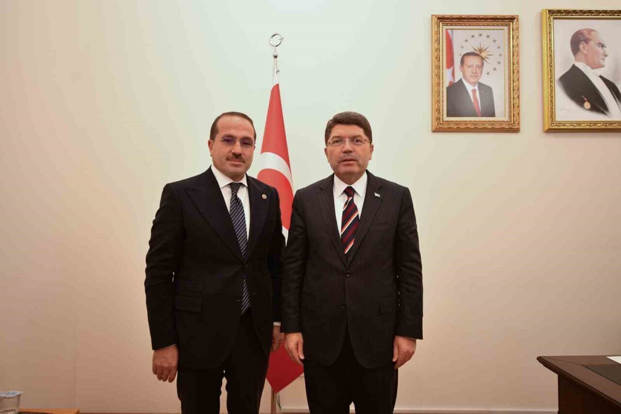 AK Parti İzmir Milletvekili Yaşar Kırkpınar, İzmir’de yargı mensupları için