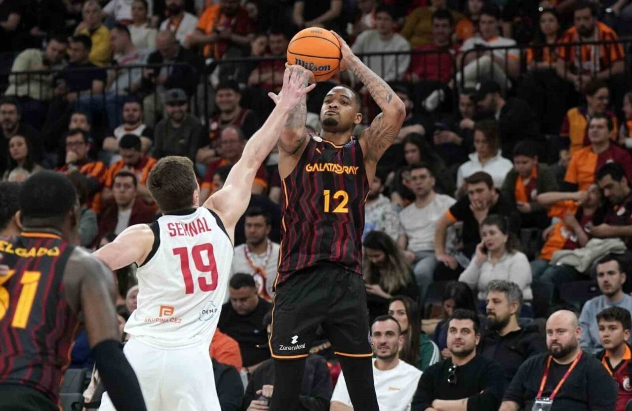 Galatasaray Erkek Basketbol Takımı, geçtiğimiz sezonda da takımda olan ABD’li