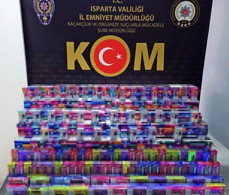 Isparta’da KOM ve İstihbarat ekiplerinin ortak operasyonunda bir araçta yapılan