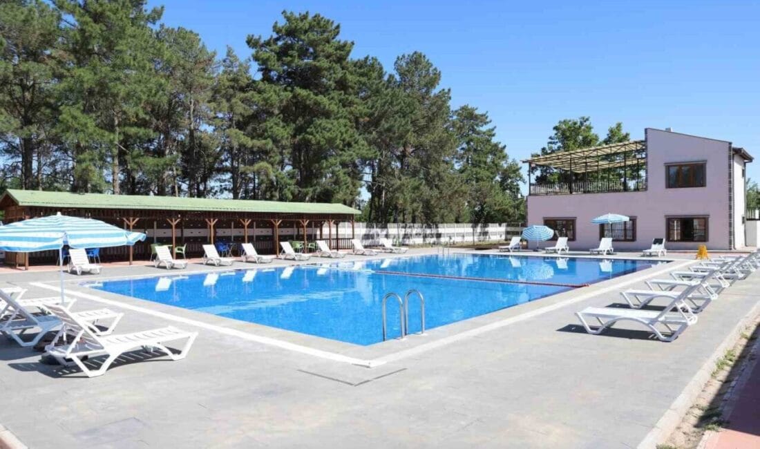 Diyarbakır Büyükşehir Belediyesi, kadınların spora erişimini artırmak amacıyla yüzme eğitimi