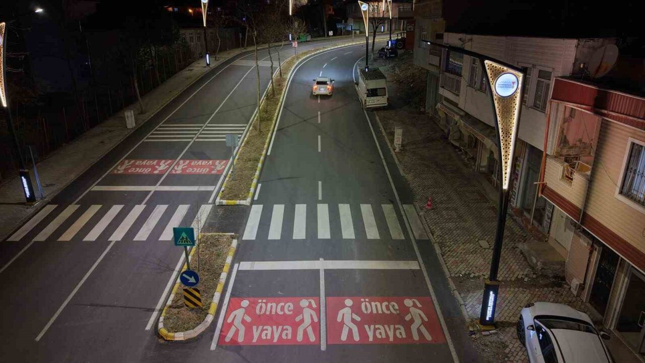 Kahramanmaraş Büyükşehir Belediyesi, Andırın ilçe merkezinin en yoğun kullanılan güzergahlarından