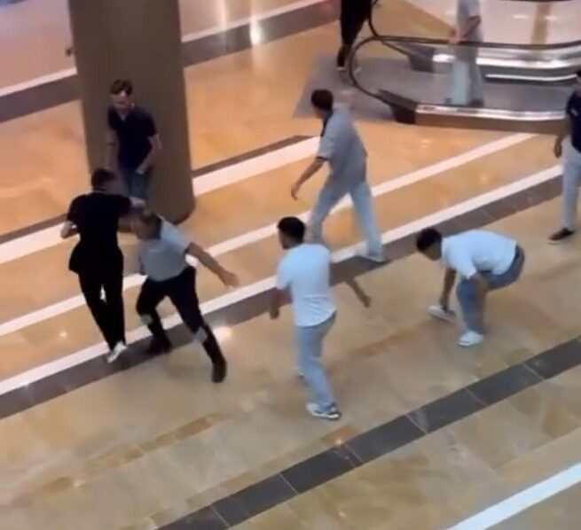 Kahramanmaraş’ta Piazza Alışveriş Merkezi içinde iki grup arasında çıkan kavga