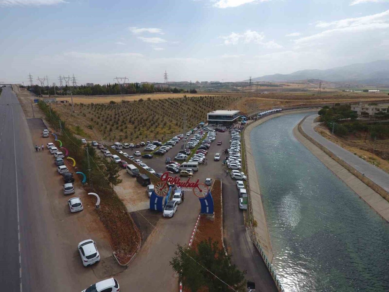 Kahramanmaraş’ta uluslararası standartlarda yapılan 9 kilometrelik kesintisiz bisiklet yolu ve