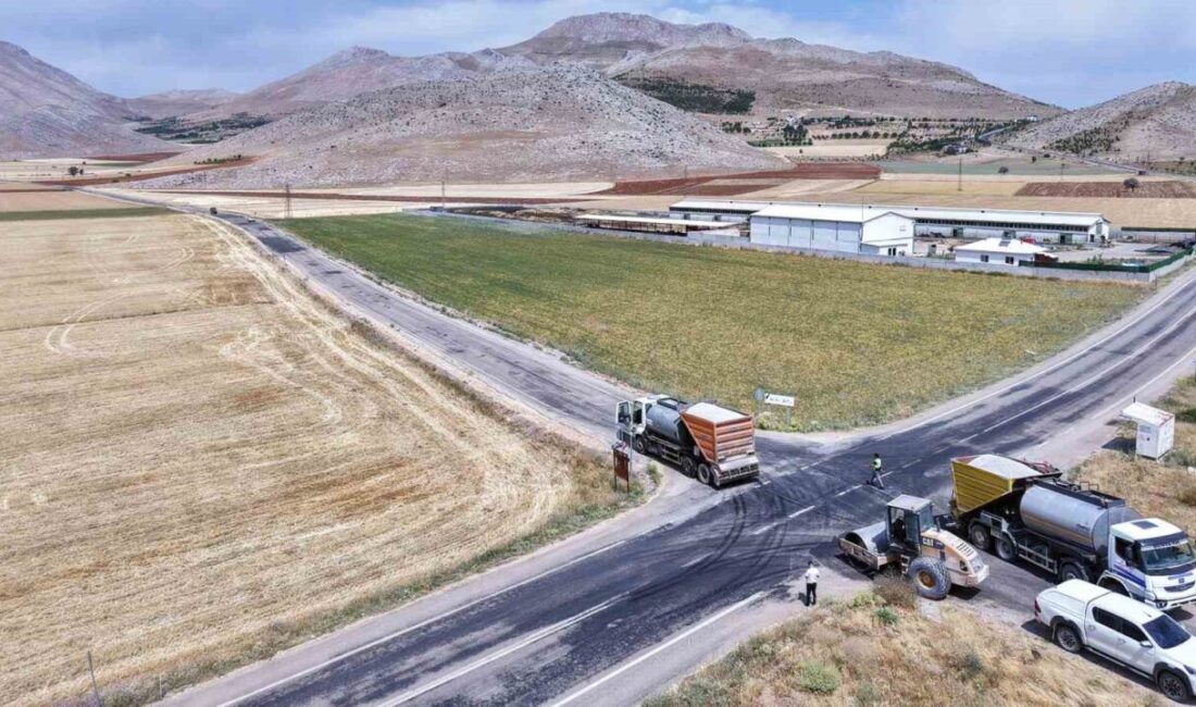 Kahramanmaraş Büyükşehir Belediyesi, Elbistan’ın kırsal mahallelerinden Güblüce’yi karayoluna bağlayan 3