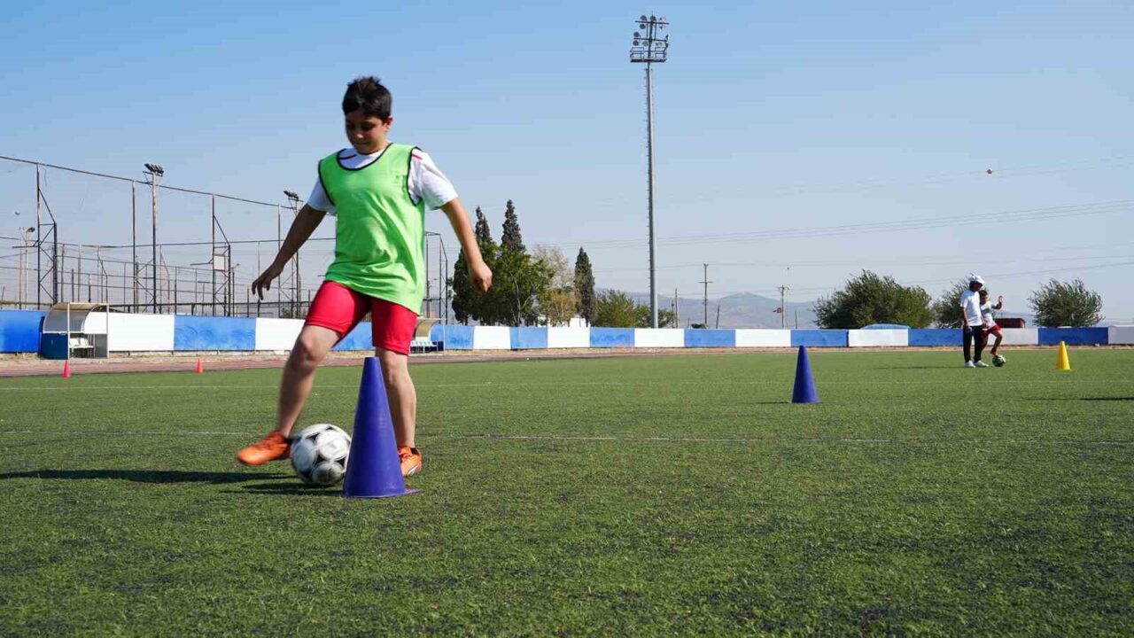 Kahramanmaraş Büyükşehir Belediyesinin çocukların yaz tatilini verimli geçirmesini ve sporla