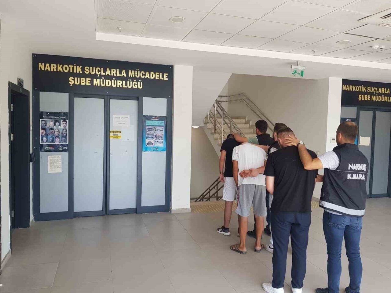 Kahramanmaraş’ta uyuşturucu madde ticaretine yönelik düzenlenen operasyonda yakalanan 3 zanlı