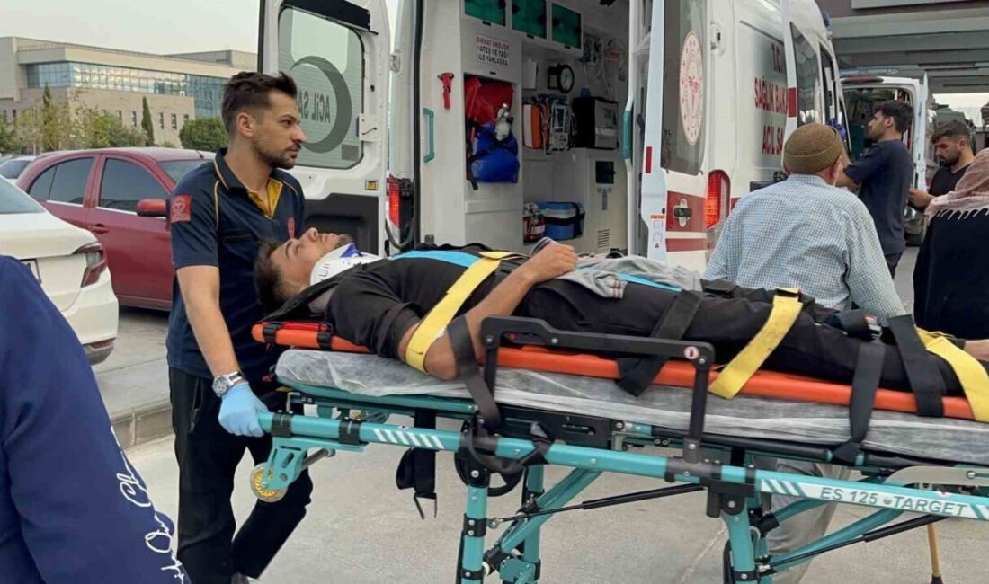 Adıyaman’ın Kahta ilçesinde otomobil ile motosikletin çarpışması sonucu 2 kişi