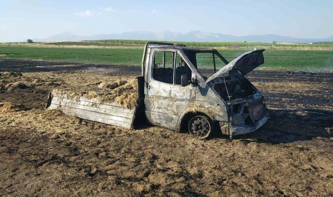 Denizli’de kamyoneti yüklediği samanlarla birlikte yanan yetiştiriciye para ve 150