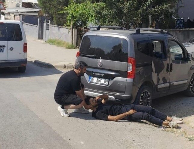 Bursa’nın İnegöl ilçesinde meydana gelen kazada kamyonet ile çarpışan motosikletin