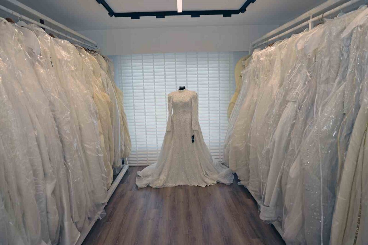 Talas Belediyesi’nin sosyal belediyecilik anlayışıyla hayata geçirdiği Kar Tanesi Gelinlik