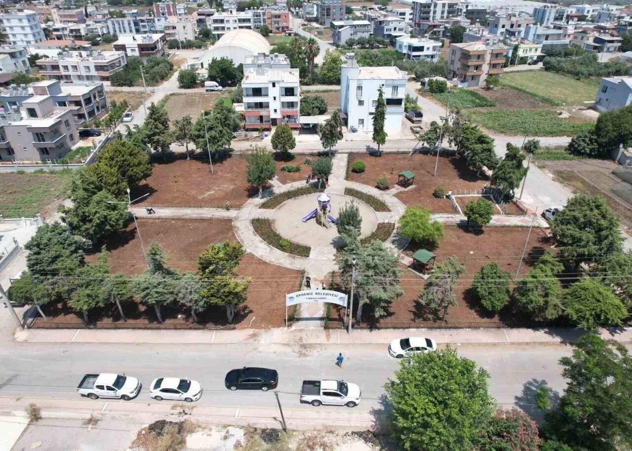 Mersin’in Akdeniz ilçesinde yer alan ve uzun yıllardır kullanılmayan Karaduvar