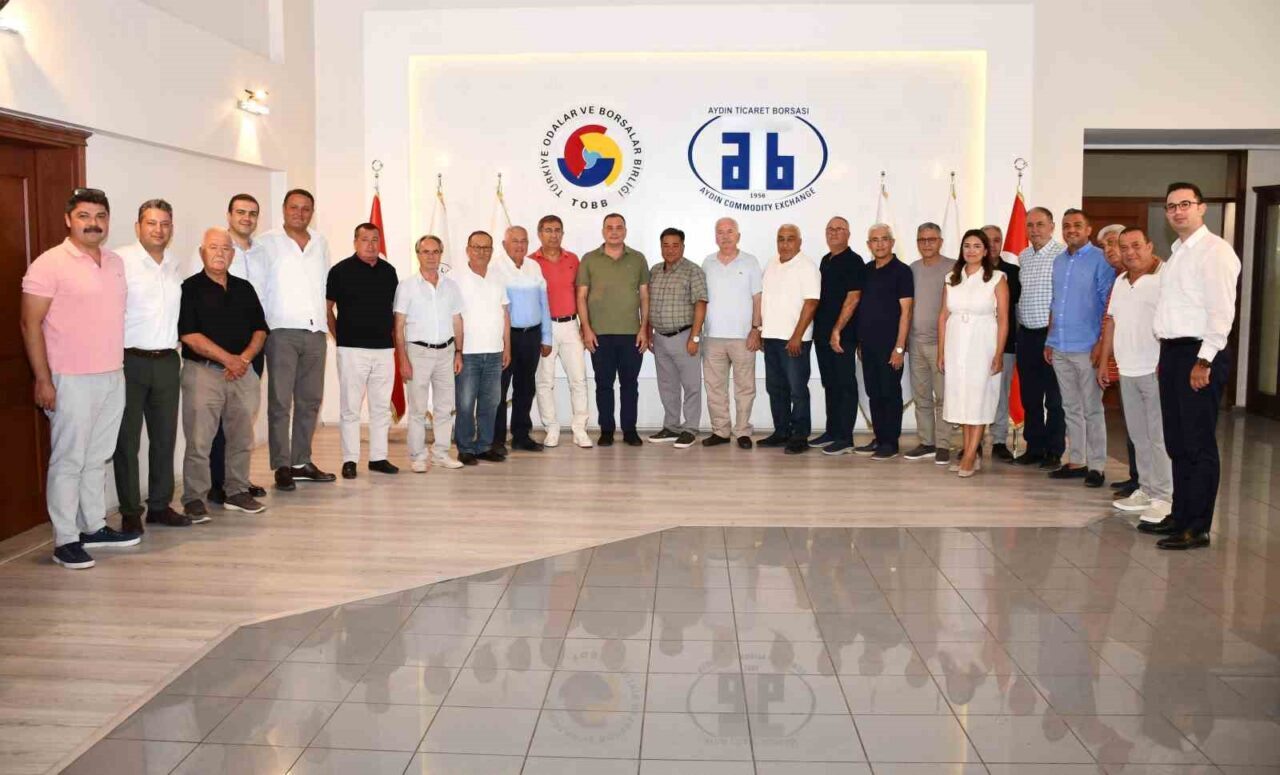 Ödemiş’te meydana gelen orman yangınının ardından üreticilerin yaşadığı zararları değerlendirmek