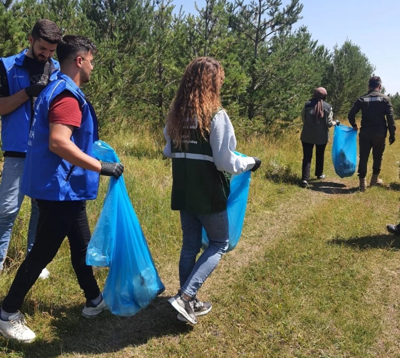 Kars’ta Yeşilay, Orman İşletme Müdürlüğü ve gönüllülerce son dönemde artan