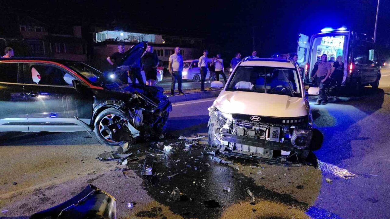 655 Karayolu’nda meydana gelen kazada cip karşı şeride geçerek başka