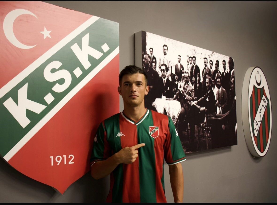 Karşıyaka, son olarak Kuşadasıspor forması giyen 21 yaşındaki kaleci Bayram