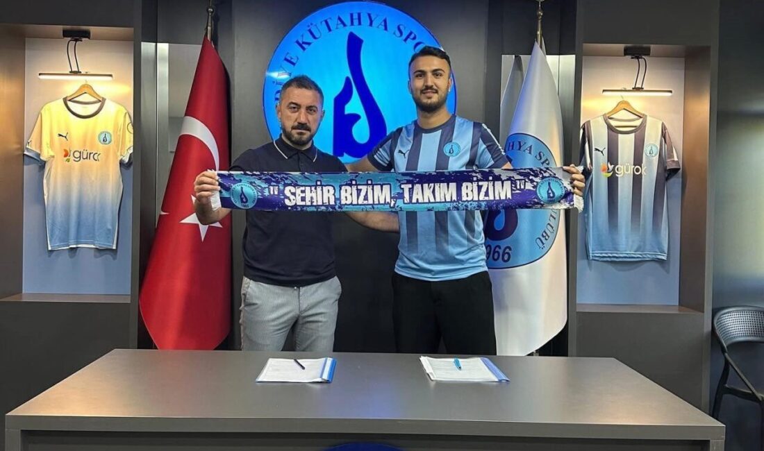 Karşıyaka, geçtiğimiz sezon Kütahyaspor’da forma giyen golcü oyuncu Ömer Faruk