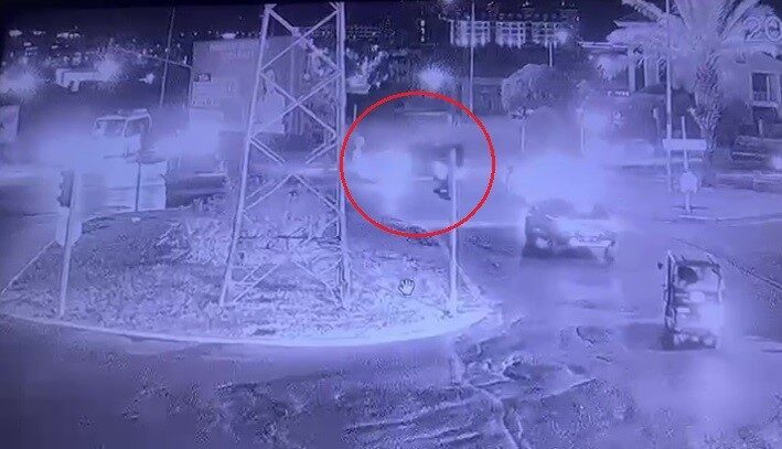 Antalya’da kırmızı ışık ihlali yaptığı tespit edilen motosiklet ile hafif