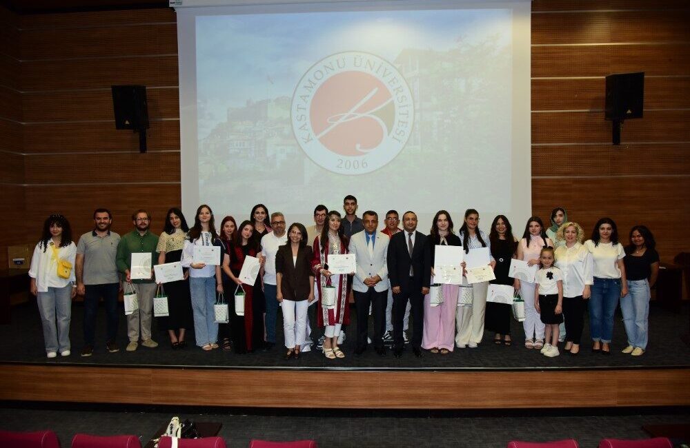 Kastamonu Üniversitesine 14 farklı ülkeden gelen öğrenciler, 60 saatlik B1